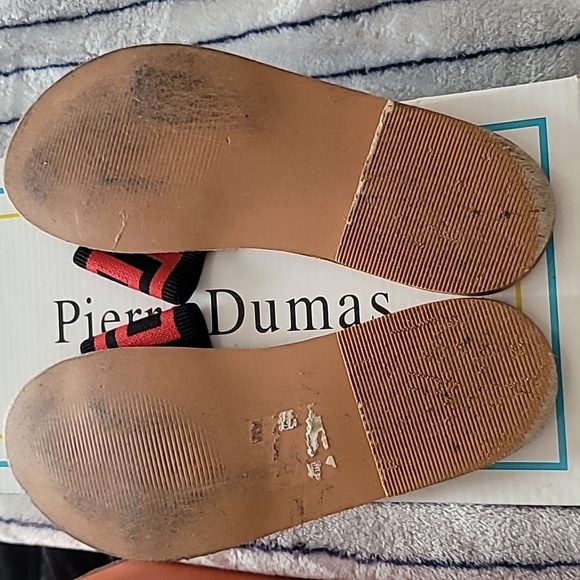 Flat sandals - Picture 2 of 2